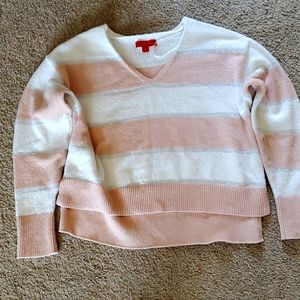 Jennifer Lopez cropped sweater